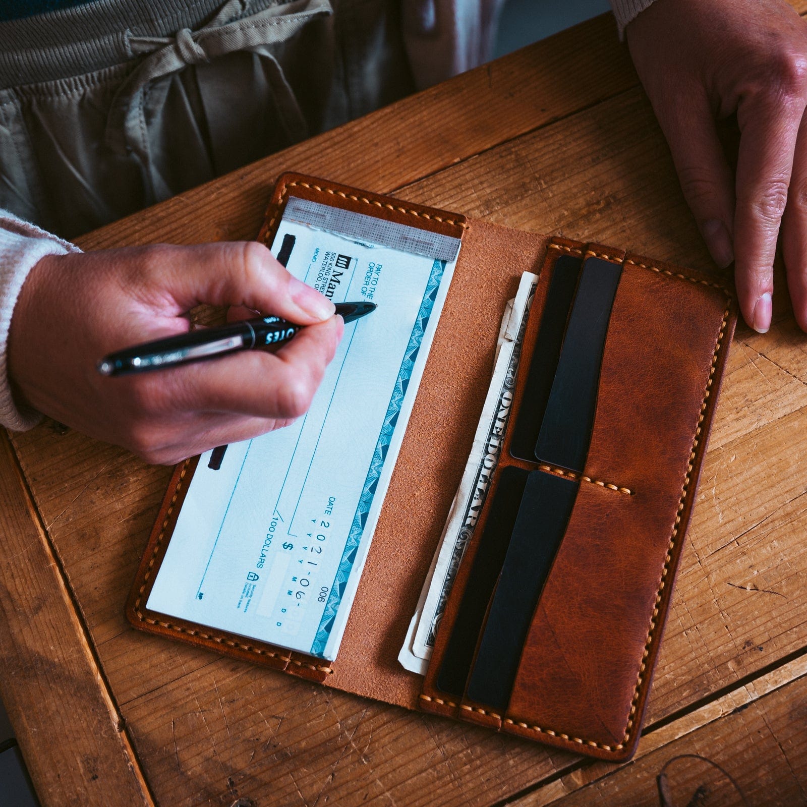 Leather Checkbook Wallet English Tan